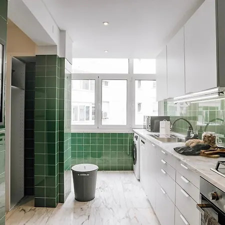 Sabarros - 2 Bedrooms In Alvalade