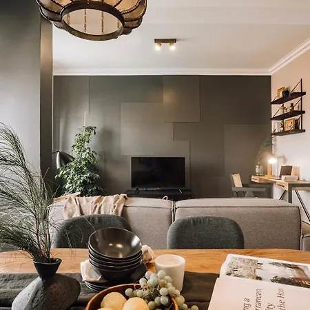 Sabarros - 2 Bedrooms In Alvalade Lägenhet *