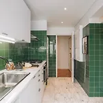 Sabarros - 2 Bedrooms In Alvalade アパート リスボン